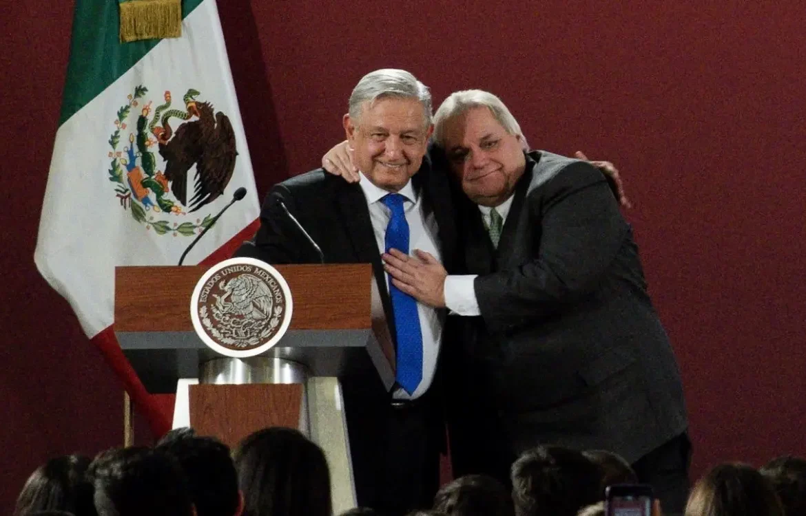 AMLO lamenta muerte de Carlos Bremer