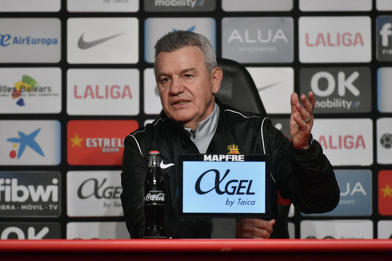 Javier Aguirre tendría un pie fuera del Mallorca